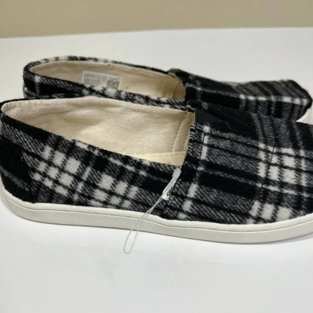 Toms black and white plaid slip on size Y3 Kid Junior US Y3